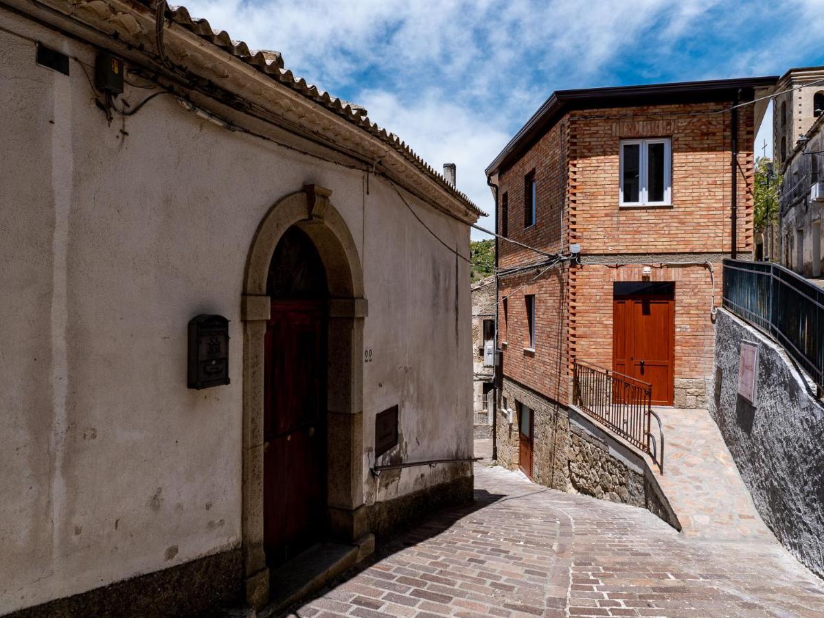 Girastrittue Colobraro Hotel Exterior photo