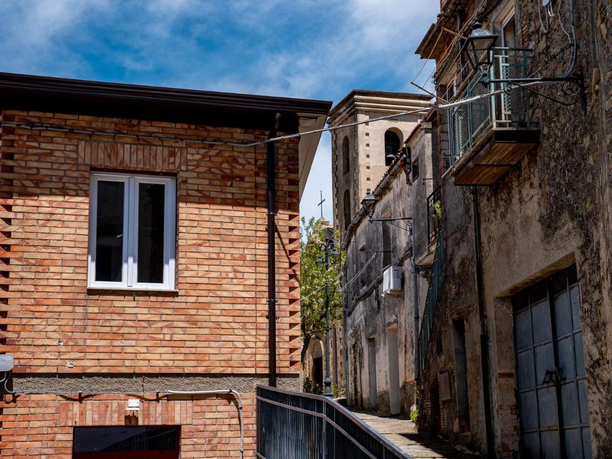 Girastrittue Colobraro Hotel Exterior photo